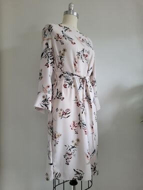 H&M floral and hummingbird printed shift dress with three quarter length sleeves